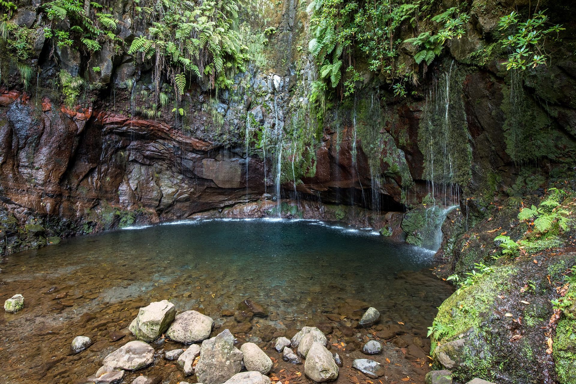 Prachtige waterval op Madeira
